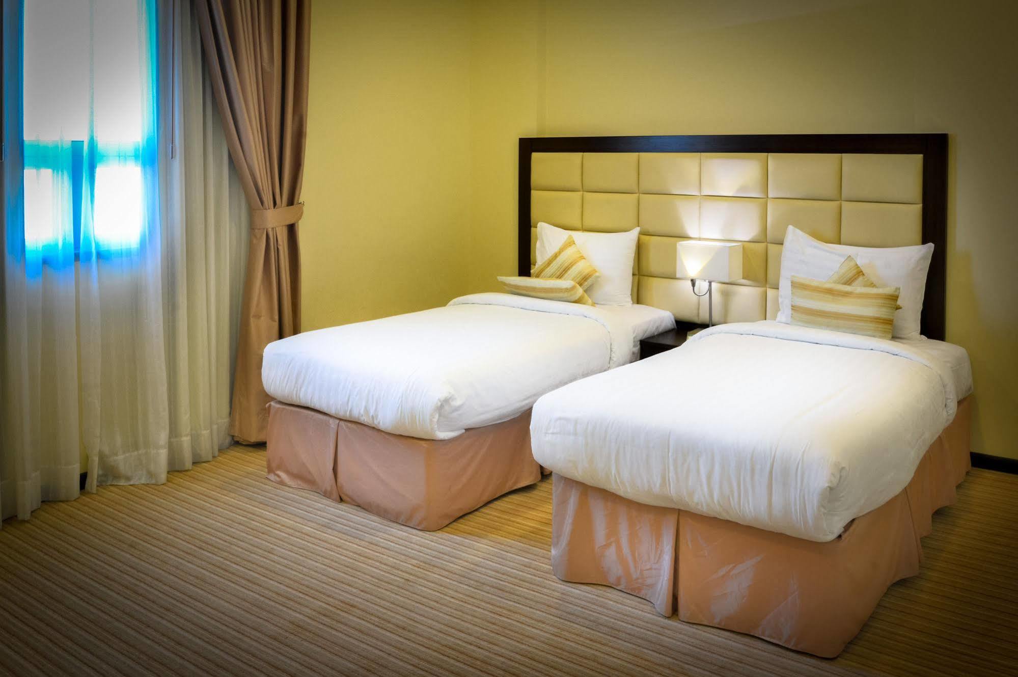 דוחה Golden Ocean Hotel מראה חיצוני תמונה
