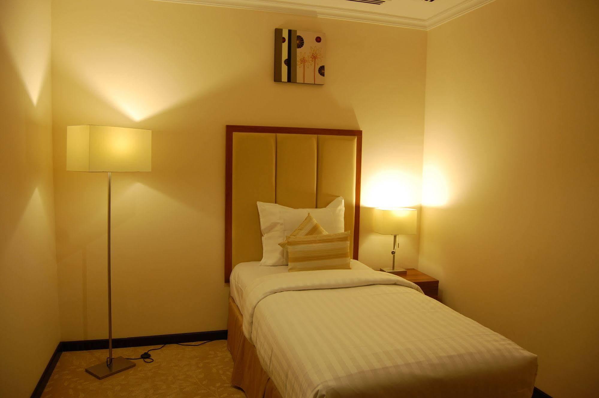 דוחה Golden Ocean Hotel מראה חיצוני תמונה